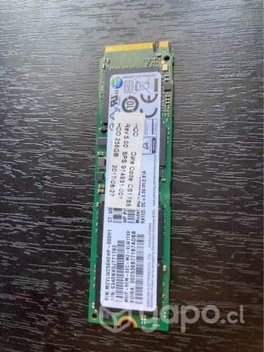 Disco Duro sólido (256 GB, M.2, 2800 MB/s)