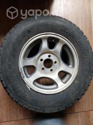 Llanta de aluminio impecable