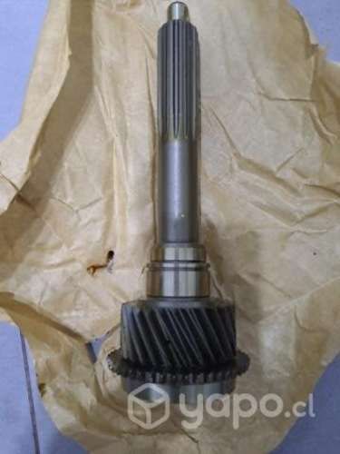 Eje piloto Hino XZU. Caja sexta