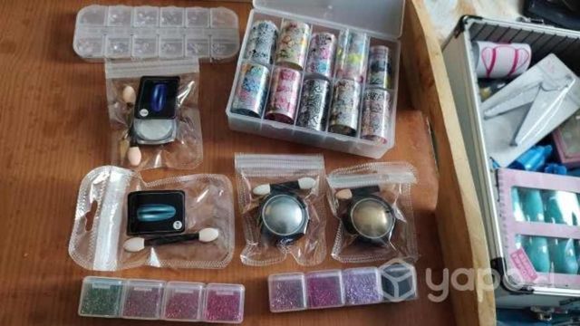 Lote de esmaltes y Nail art