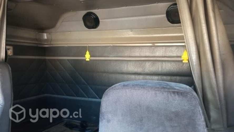 Tracto camión internacional modelo 9200 año 2001