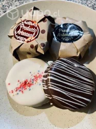 Dulces, alfajores, cuchuflis, mini donuts