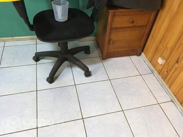 Dormitorio amplio, excelente ubicación muy cerca