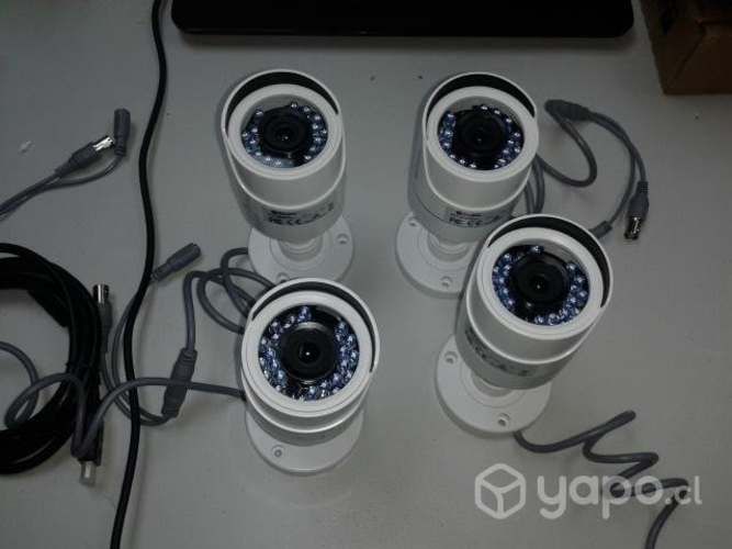 Kit 4 Canales Hilook 4 Camaras HD 720p Domo/Bala