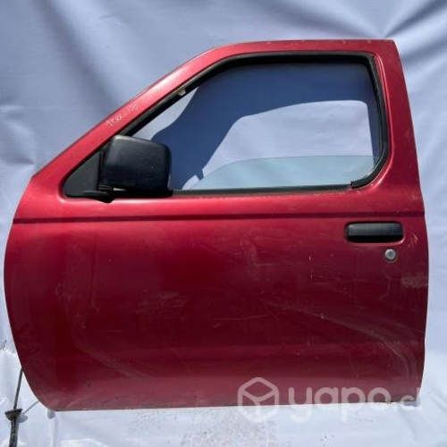 Puerta Delantera izquierda Nissan Terrano 2010
