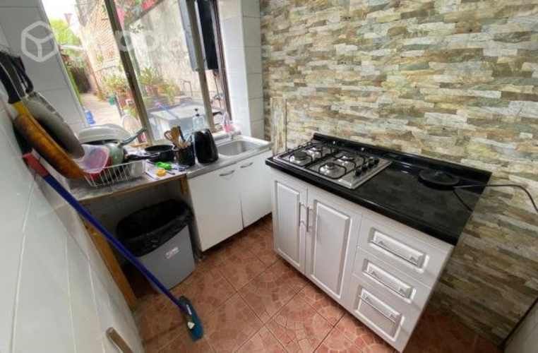 Pieza en casa GASTOS BASICOS INCLUIDOS