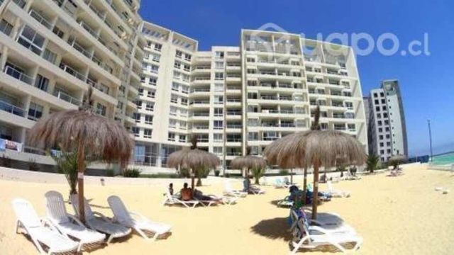 Pieza Estudiante o trabajadora Laguna del Mar