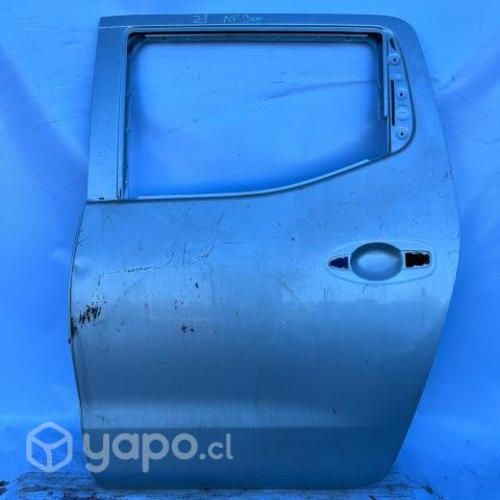 Puerta trasera izquierda Nissan NP300 2019