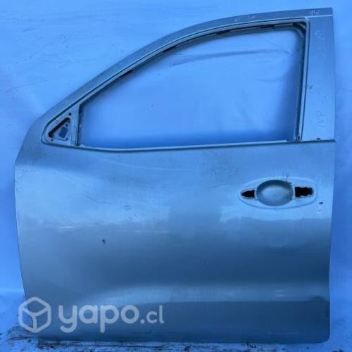 Puerta derecha izquierda Nissan Np300 2019