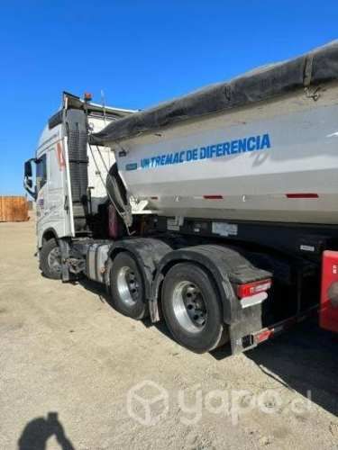 Tracto Camión Volvo 2020