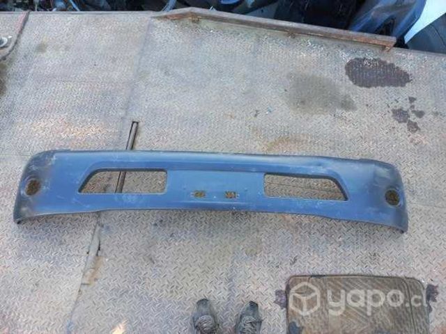 Parachoque delantero Camión HINO XZU ORIGINAL