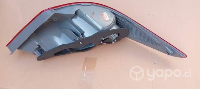 Farol trasero izquierdo accent rb