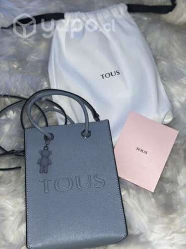 Hermosa carterita o crossbody marca tous original