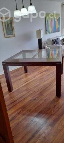 Mesa comedor madera y cubierta vidrio