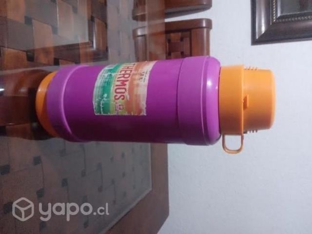 Termo marca Thermos..1.8 lts