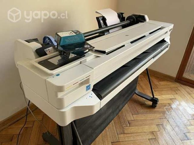Plotter HP T530 casi nuevo