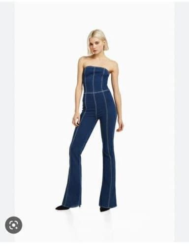 Hermoso enterito marca stravidarius nuevo