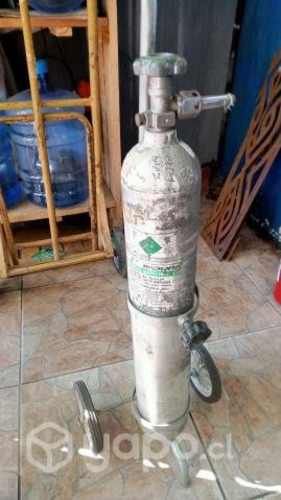 Tubo de oxígeno vacio medicinal