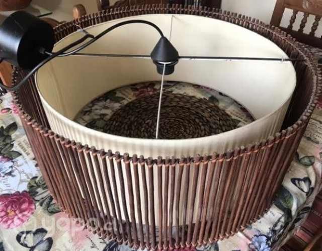 Lámpara colgante de mimbre. Impecable