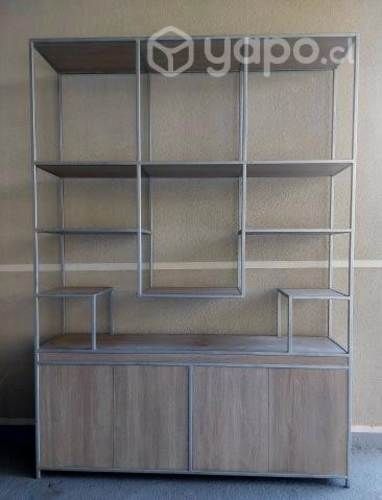 Estante de metal y madera