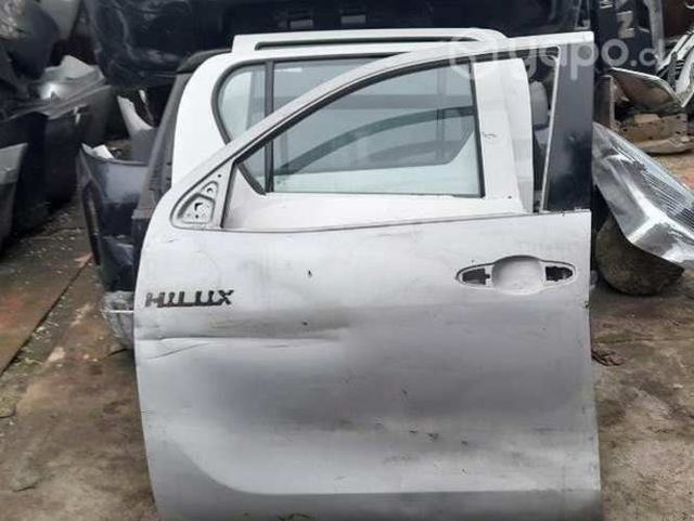 Toyota hilux 2017 a 2022 del lh