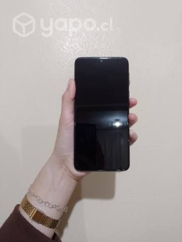 Celular Motorola one macro