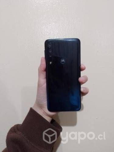 Celular Motorola one macro