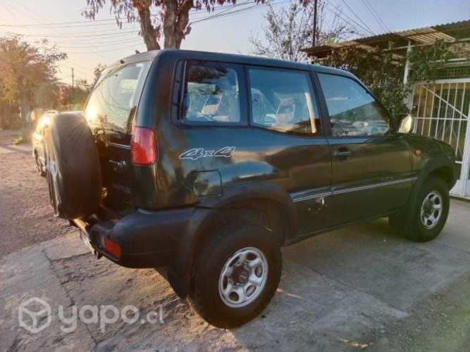 Nissan terrano 2000