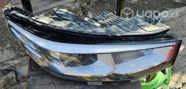 Optico derecho Changan CS55 detalle