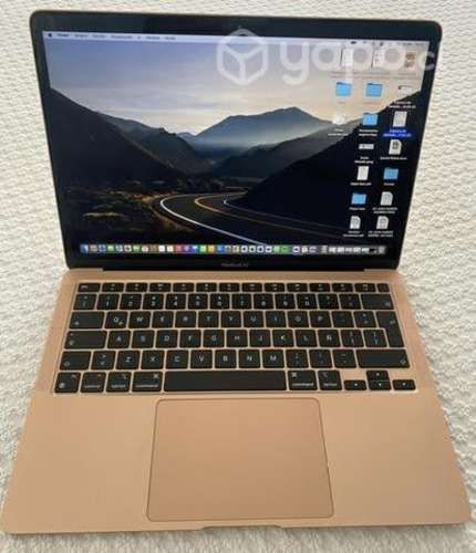 MacBook Air M1 (2022)
