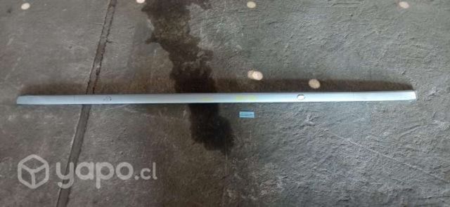 Barra Derecha Techo (KGC123) Kia Grand Carnival EX