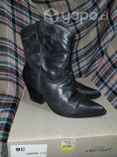 Botas de cuero