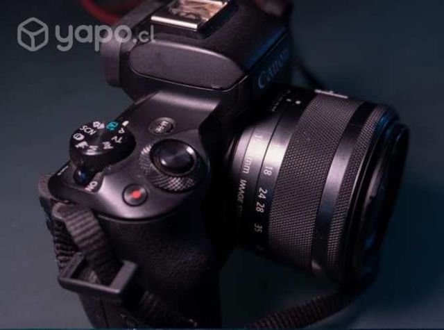 EOS M50 Mark II EF-M 15-45mm f/3.5-6.3 IS STM