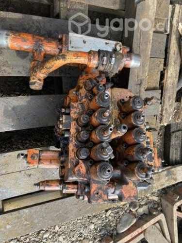 Caja de válvula excavadora Daewoo 330