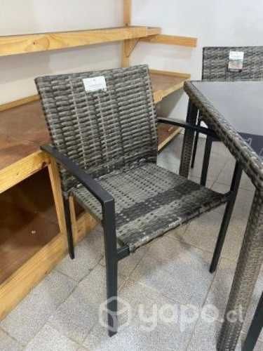 Lindo comedor nuevo sin uso