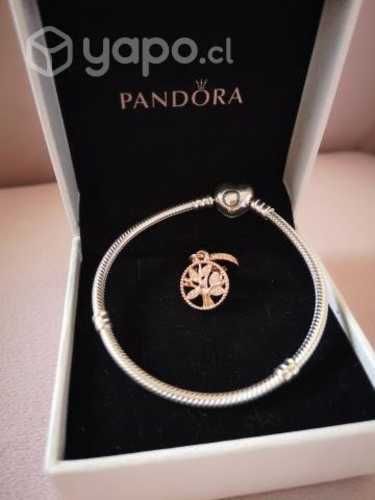 Pulsera Pandora original con Charm incluido