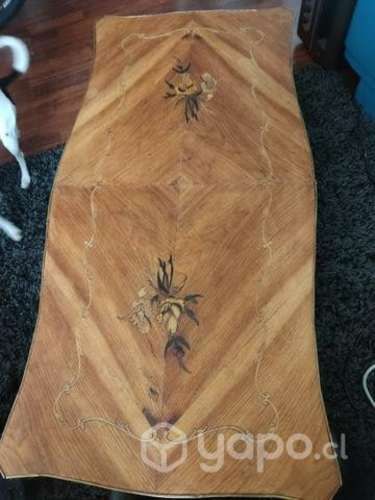 Mesa Antigua Normando con incrustación en madera