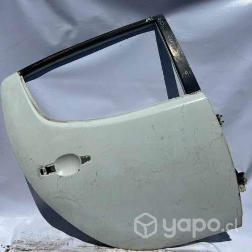 Puerta trasera derecha Mitsubishi L200 2010