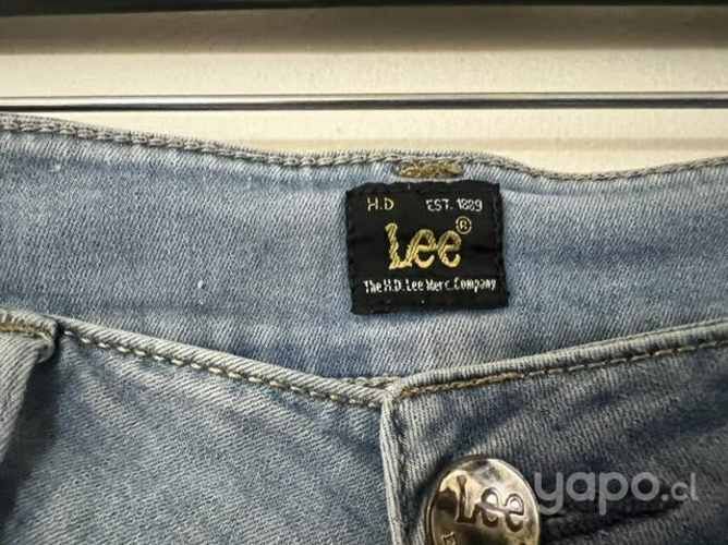 Short Elástico Marca Lee Talla 40 Celeste