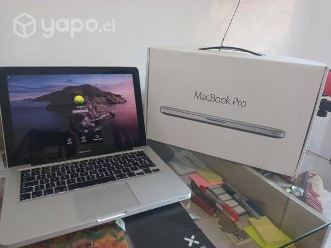 Macbook pro 2012 en caja y funda de regalo