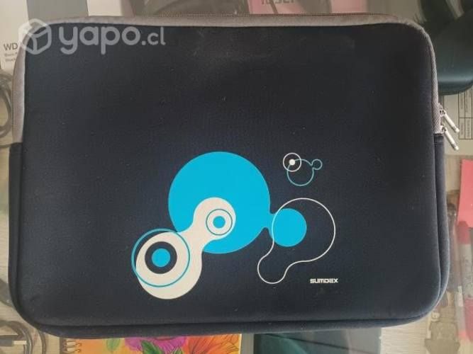 Macbook pro 2012 en caja y funda de regalo