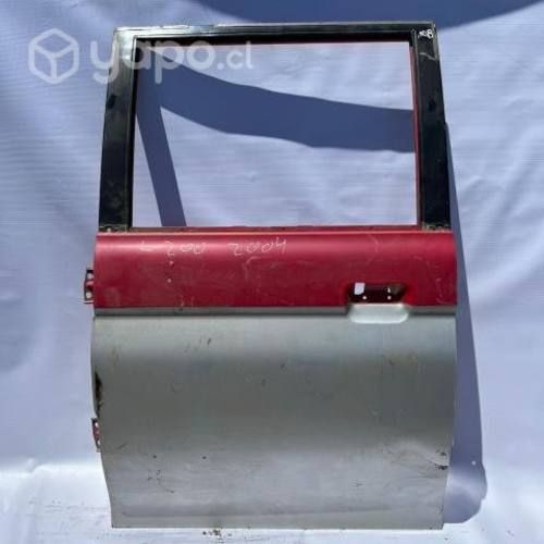 Puerta trasera izquierda Mitsubishi L200 2004