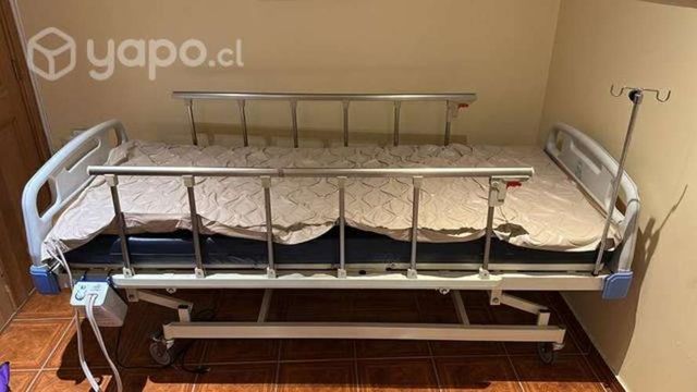 Cama clínica más un colchón anti escaras