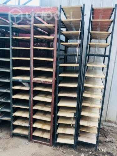 Estantes o repisas fierro