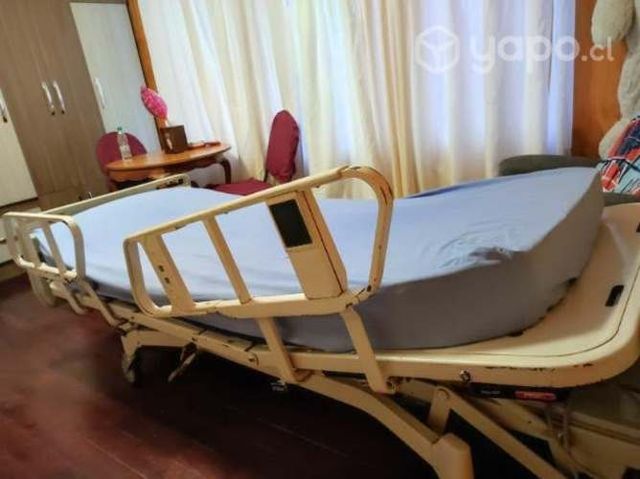 Cama clínica electrica más 2 colchones Anti escara