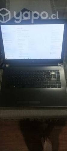 Laptop hp Intel i5 7200u, con su cargador