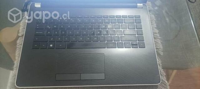 Laptop hp Intel i5 7200u, con su cargador