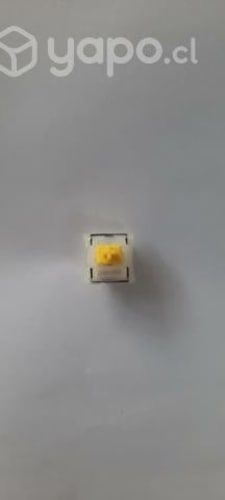 Switches Yellow Milky Pro lubricados y con film