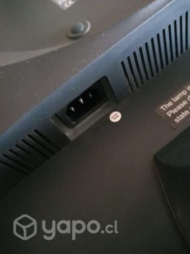 Monitor 15 &quot; ViewSonic con cable a corriente