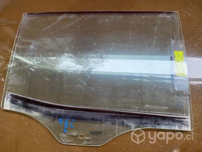Vidrio original puerta trasera derecha Ford Ranger